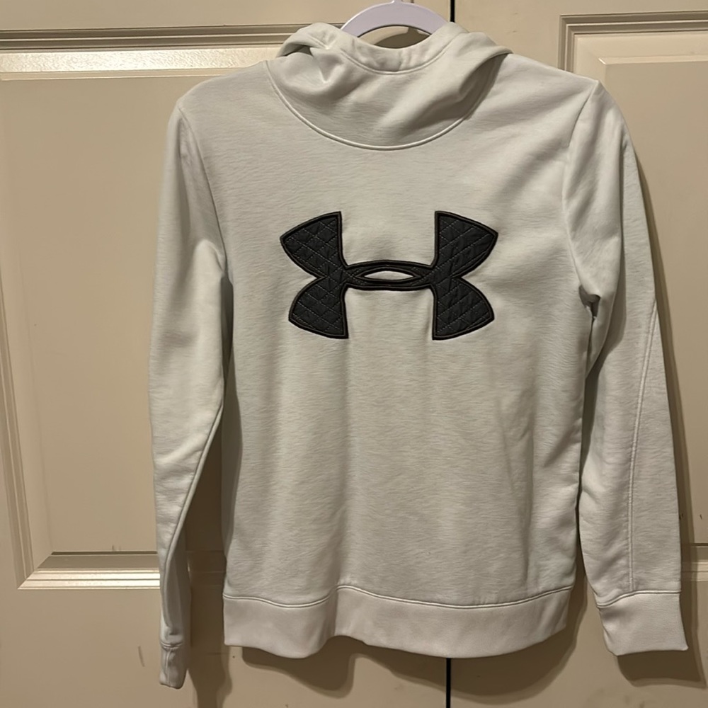 Women’s XS Under Armour hoodie